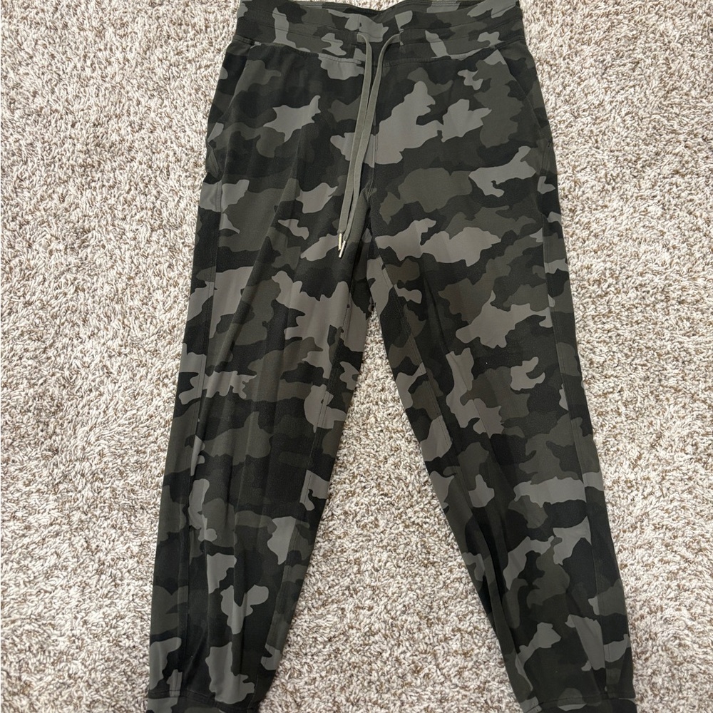 Lululemon Athletica Camouflage Joggers - Dark Green